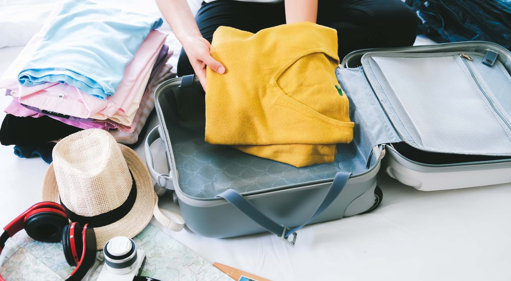 Simplifying Winter Travel: Winter Outfit Ideas for Minimalist Travelers